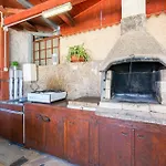 Stunning In With Kitchen * 普拉