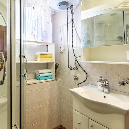 Apartamento 1 Bedroom Gorgeous In