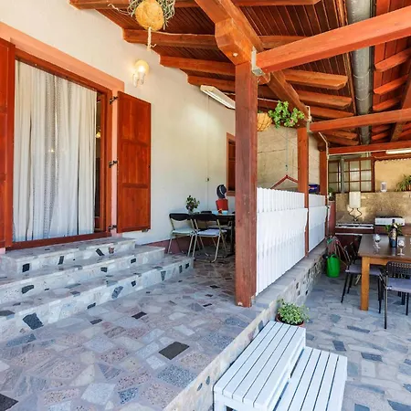 Stunning In With Kitchen Appartement Pula